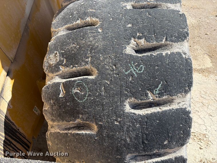 image for item ED5115 2005 Caterpillar 988G wheel loader