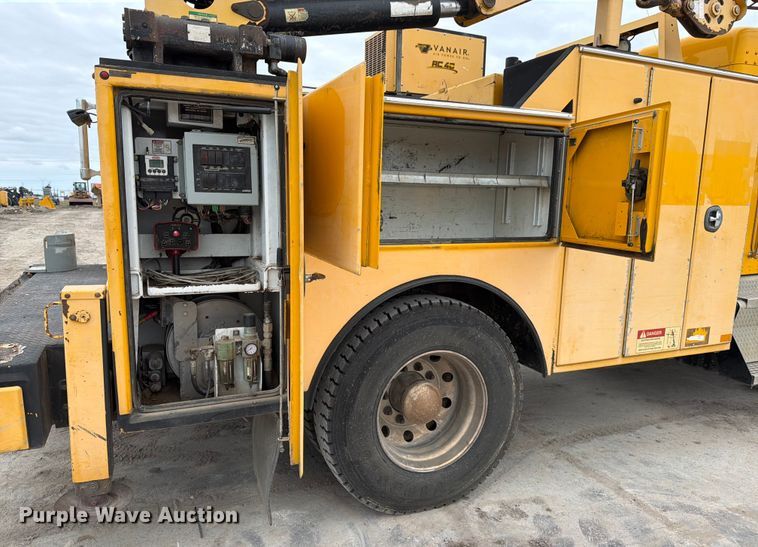 image for item ED5116 2014 Kenworth T370 utility / service truck