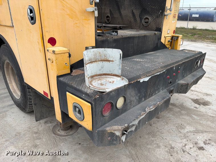 image for item ED5116 2014 Kenworth T370 utility / service truck