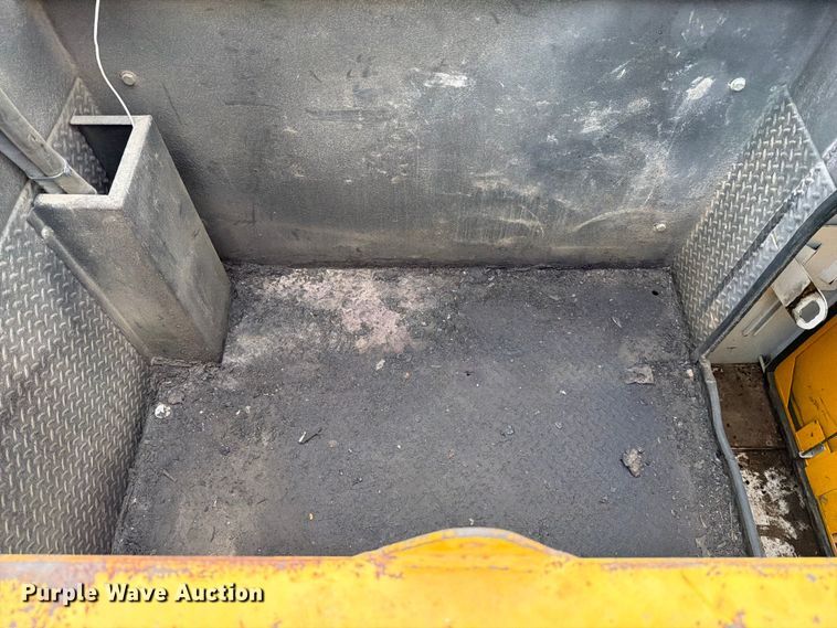 image for item ED5116 2014 Kenworth T370 utility / service truck