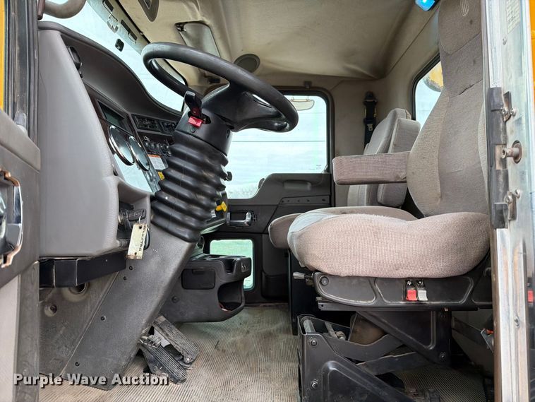 image for item ED5116 2014 Kenworth T370 utility / service truck