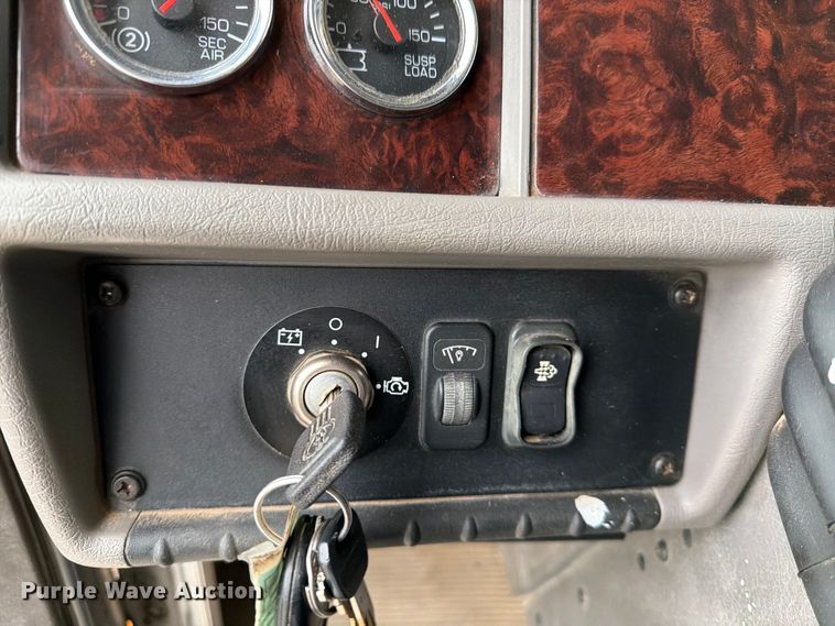 image for item ED5116 2014 Kenworth T370 utility / service truck