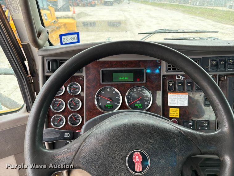 image for item ED5116 2014 Kenworth T370 utility / service truck