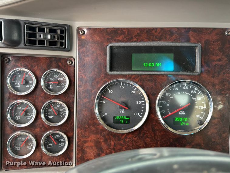 image for item ED5116 2014 Kenworth T370 utility / service truck