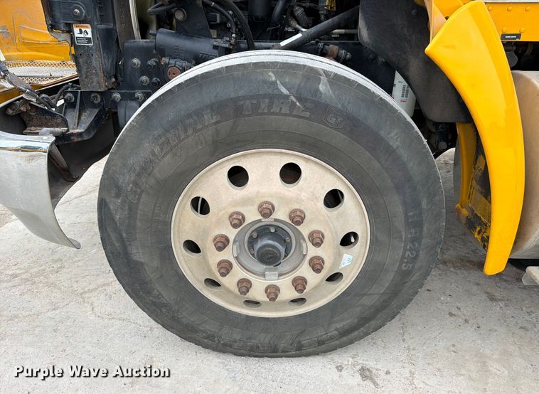 image for item ED5116 2014 Kenworth T370 utility / service truck