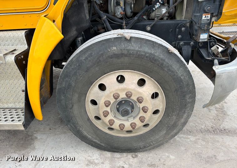 image for item ED5116 2014 Kenworth T370 utility / service truck