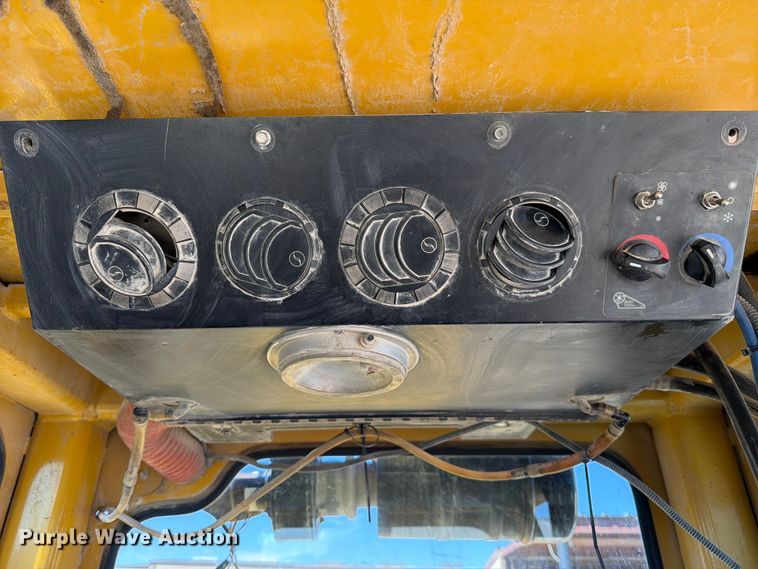 image for item ED5117 Trencor 865DD trencher