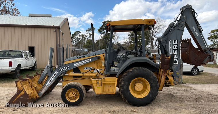 image for item ED5122 2011 John Deere 310J backhoe