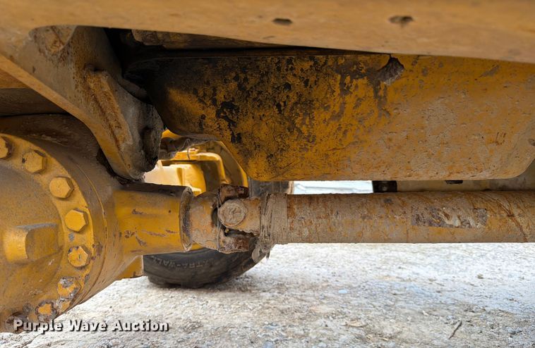 image for item ED5122 2011 John Deere 310J backhoe