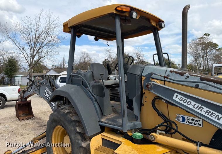 image for item ED5122 2011 John Deere 310J backhoe