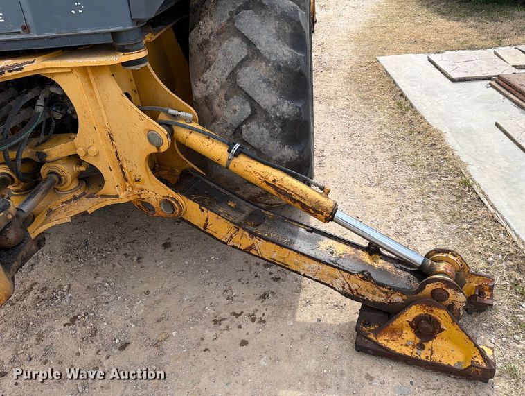 image for item ED5122 2011 John Deere 310J backhoe