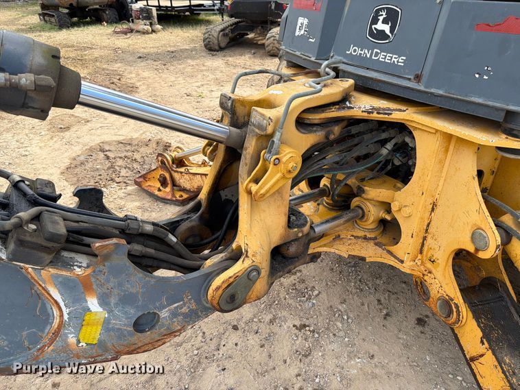 image for item ED5122 2011 John Deere 310J backhoe