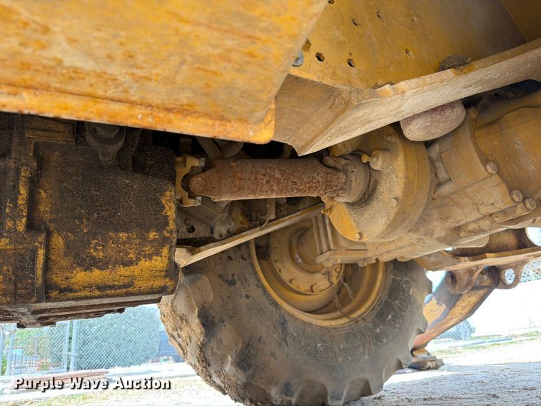 image for item ED5122 2011 John Deere 310J backhoe