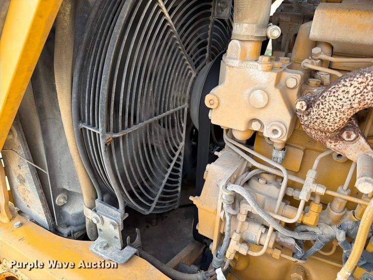 image for item ED5122 2011 John Deere 310J backhoe