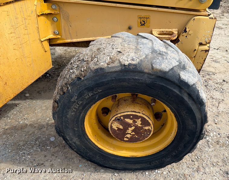 image for item ED5122 2011 John Deere 310J backhoe