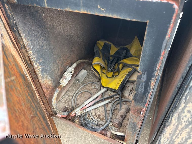 image for item EE1395 Kenworth 853 semi truck