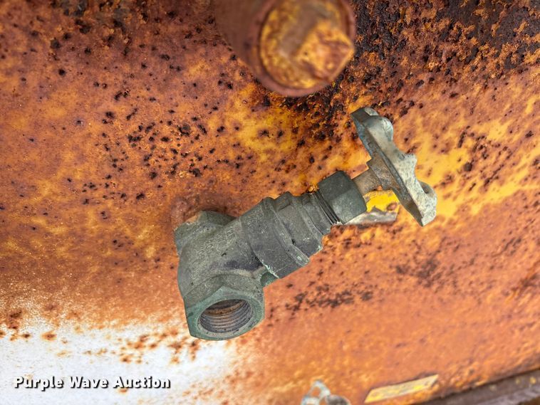 image for item EE1395 Kenworth 853 semi truck