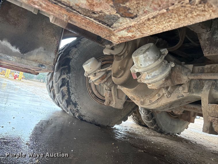 image for item EE1395 Kenworth 853 semi truck