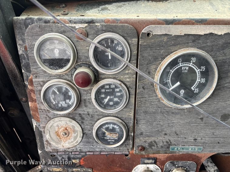 image for item EE1395 Kenworth 853 semi truck