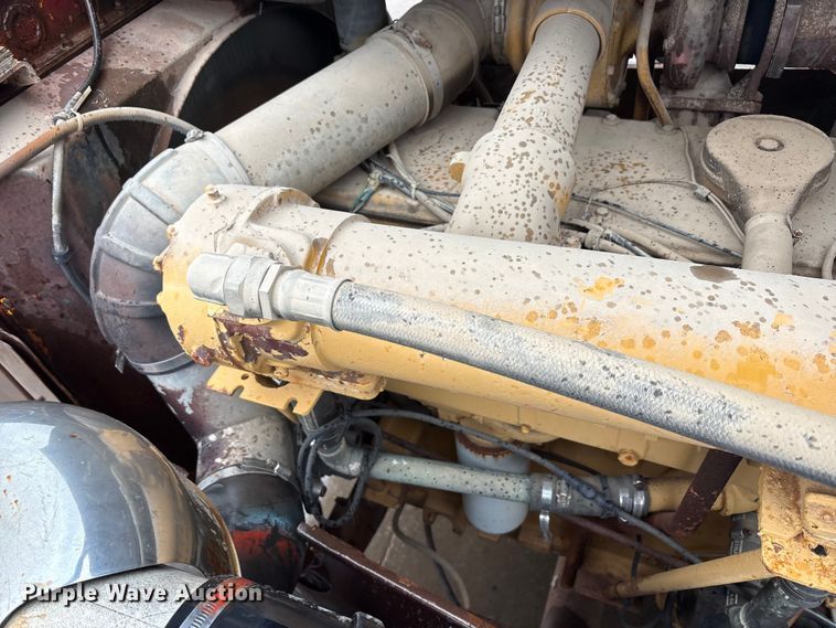 image for item EE1395 Kenworth 853 semi truck