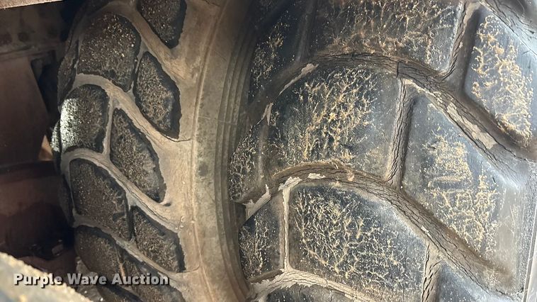 image for item EE1395 Kenworth 853 semi truck