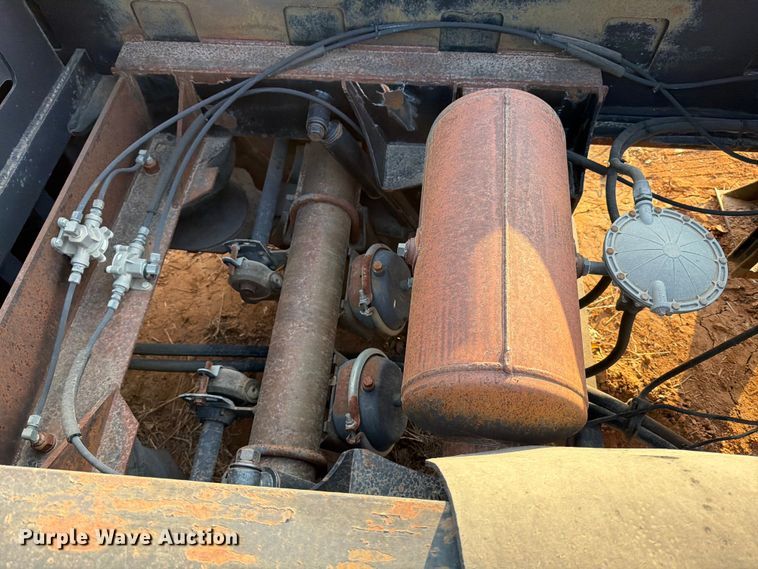 image for item EE1397 1984 Siebert 30T8WSDJHD jeep axle