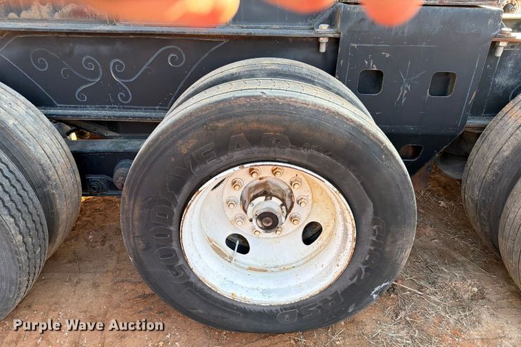 image for item EE1397 1984 Siebert 30T8WSDJHD jeep axle