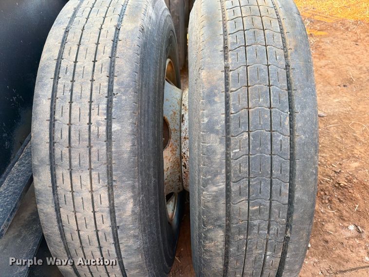 image for item EE1397 1984 Siebert 30T8WSDJHD jeep axle