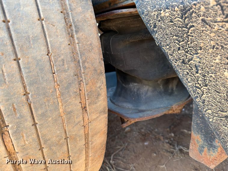 image for item EE1397 1984 Siebert 30T8WSDJHD jeep axle