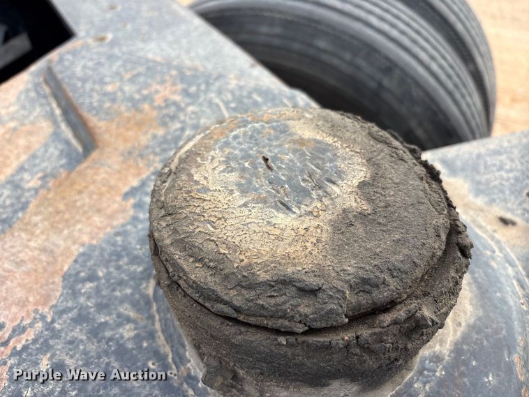 image for item EE1404 1982 Siebert lowboy equipment trailer