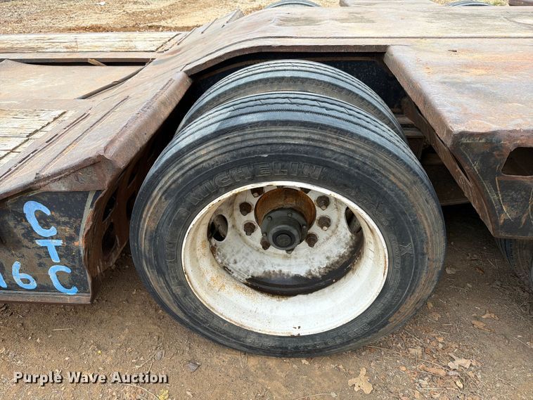 image for item EE1406 1984 Siebert lowboy equipment trailer