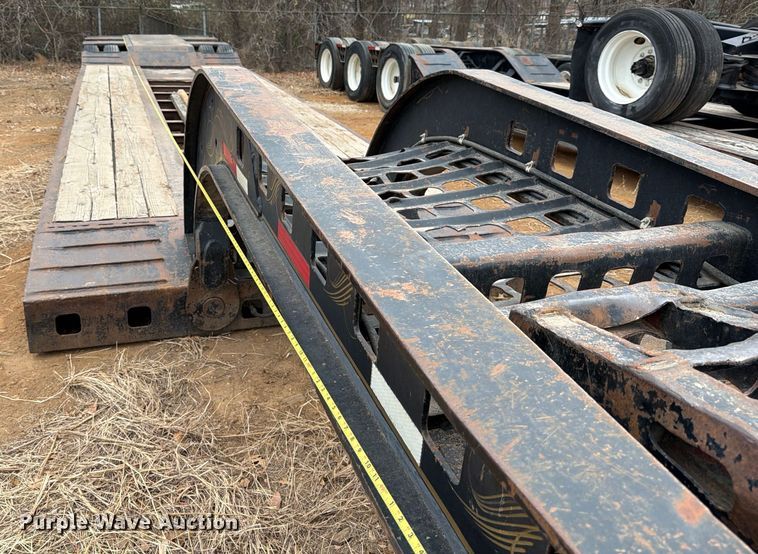 image for item EE1407 1986 Siebert lowboy equipment trailer