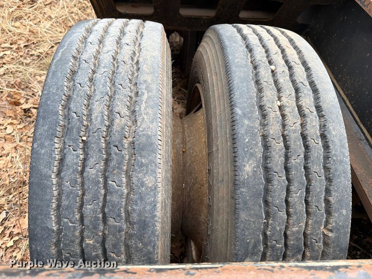 image for item EE1407 1986 Siebert lowboy equipment trailer