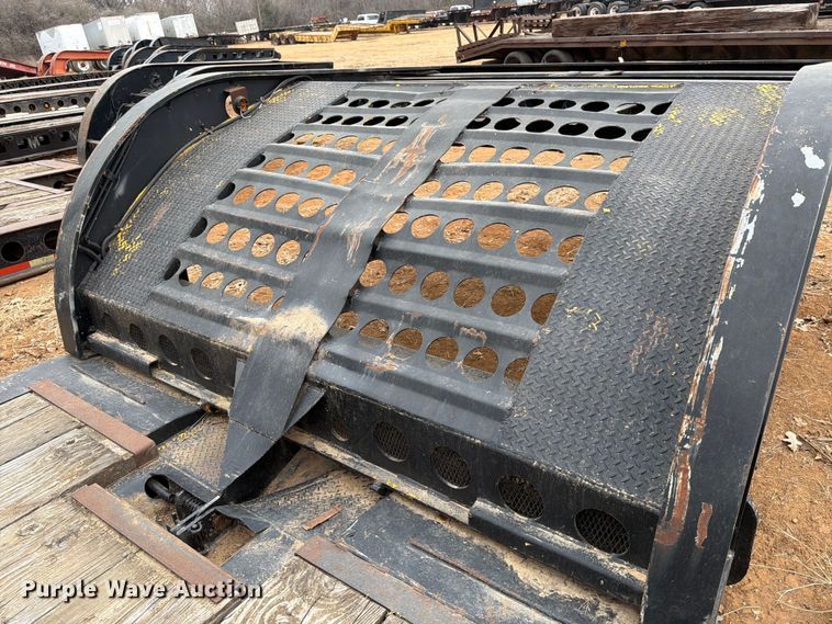 image for item EE1409 1989 Cozad lowboy equipment trailer