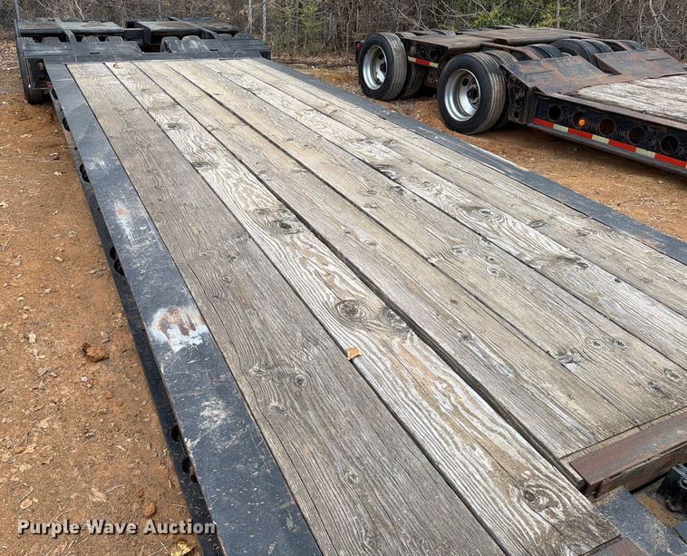 image for item EE1409 1989 Cozad lowboy equipment trailer