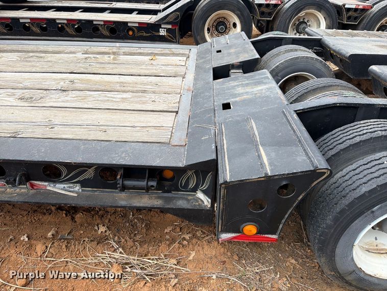 image for item EE1409 1989 Cozad lowboy equipment trailer