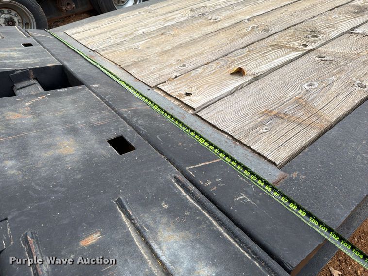 image for item EE1409 1989 Cozad lowboy equipment trailer