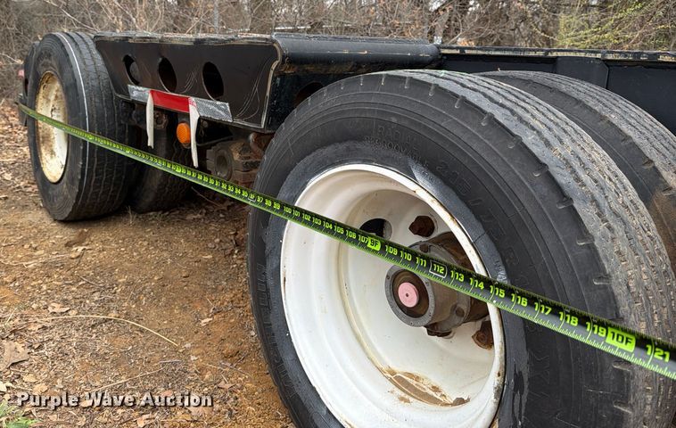 image for item EE1409 1989 Cozad lowboy equipment trailer