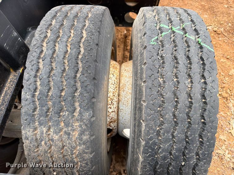 image for item EE1409 1989 Cozad lowboy equipment trailer