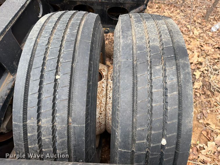 image for item EE1409 1989 Cozad lowboy equipment trailer