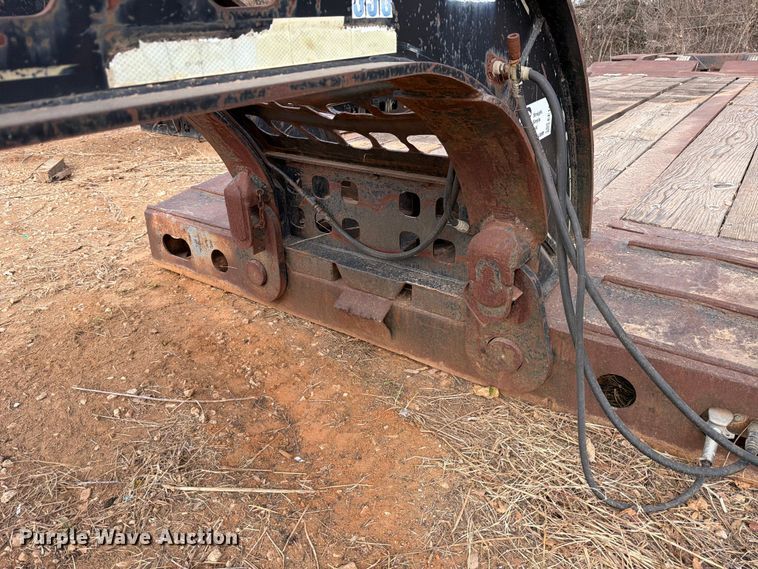 image for item EE1412 1985 Cozad lowboy equipment trailer