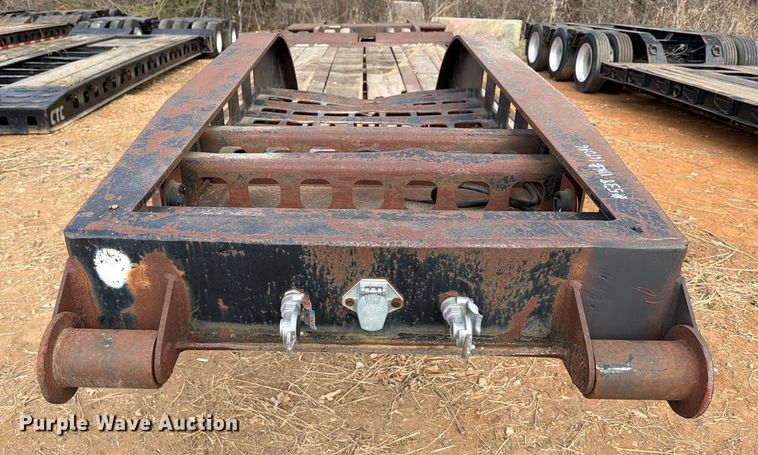 image for item EE1412 1985 Cozad lowboy equipment trailer