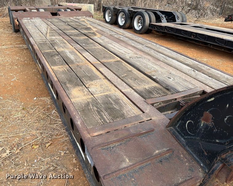 image for item EE1412 1985 Cozad lowboy equipment trailer