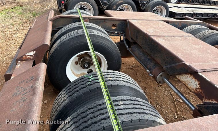image for item EE1412 1985 Cozad lowboy equipment trailer