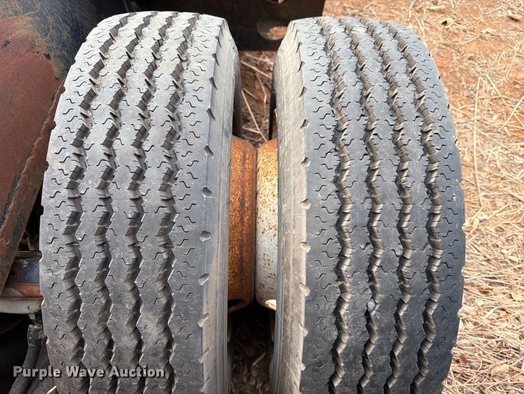 image for item EE1412 1985 Cozad lowboy equipment trailer