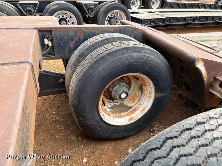 image for item EE1412 1985 Cozad lowboy equipment trailer