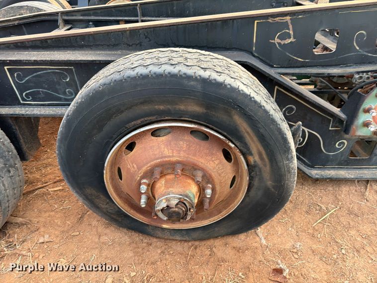 image for item EE1417 1987 Siebert 30T2AJ jeep axle