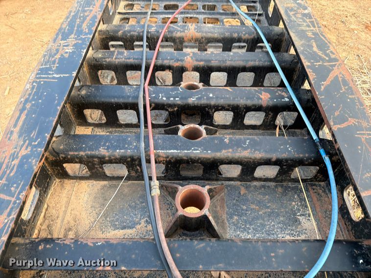 image for item EE1418 1983 Siebert 30T8WDDJ jeep axle