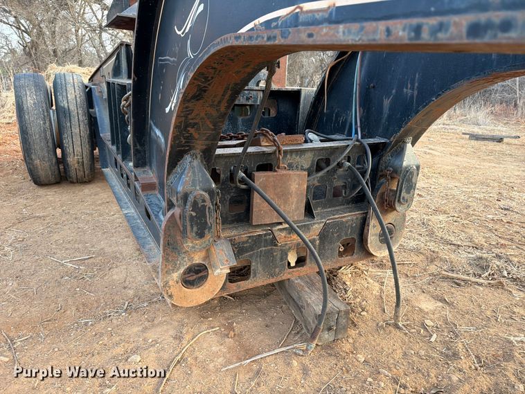 image for item EE1418 1983 Siebert 30T8WDDJ jeep axle