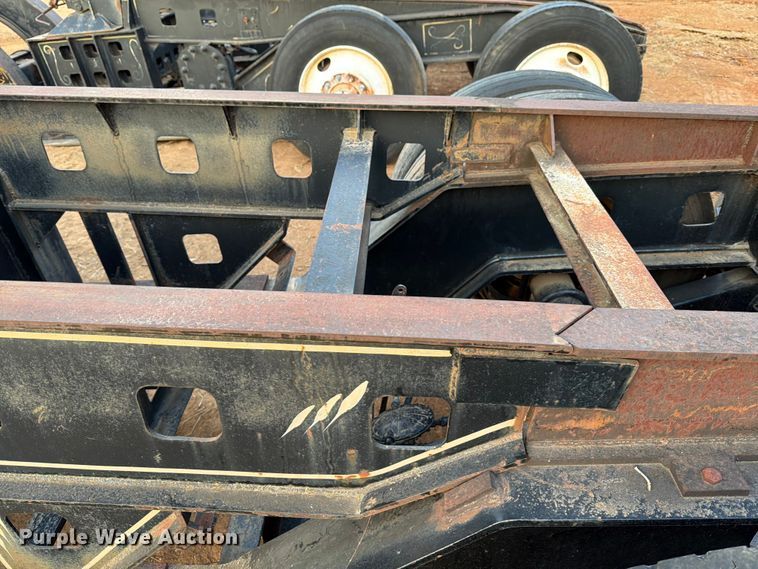 image for item EE1418 1983 Siebert 30T8WDDJ jeep axle